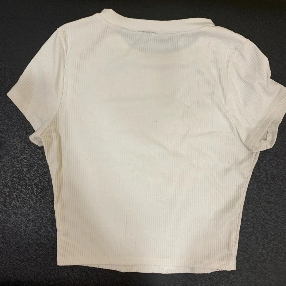 White rib knit cropped top